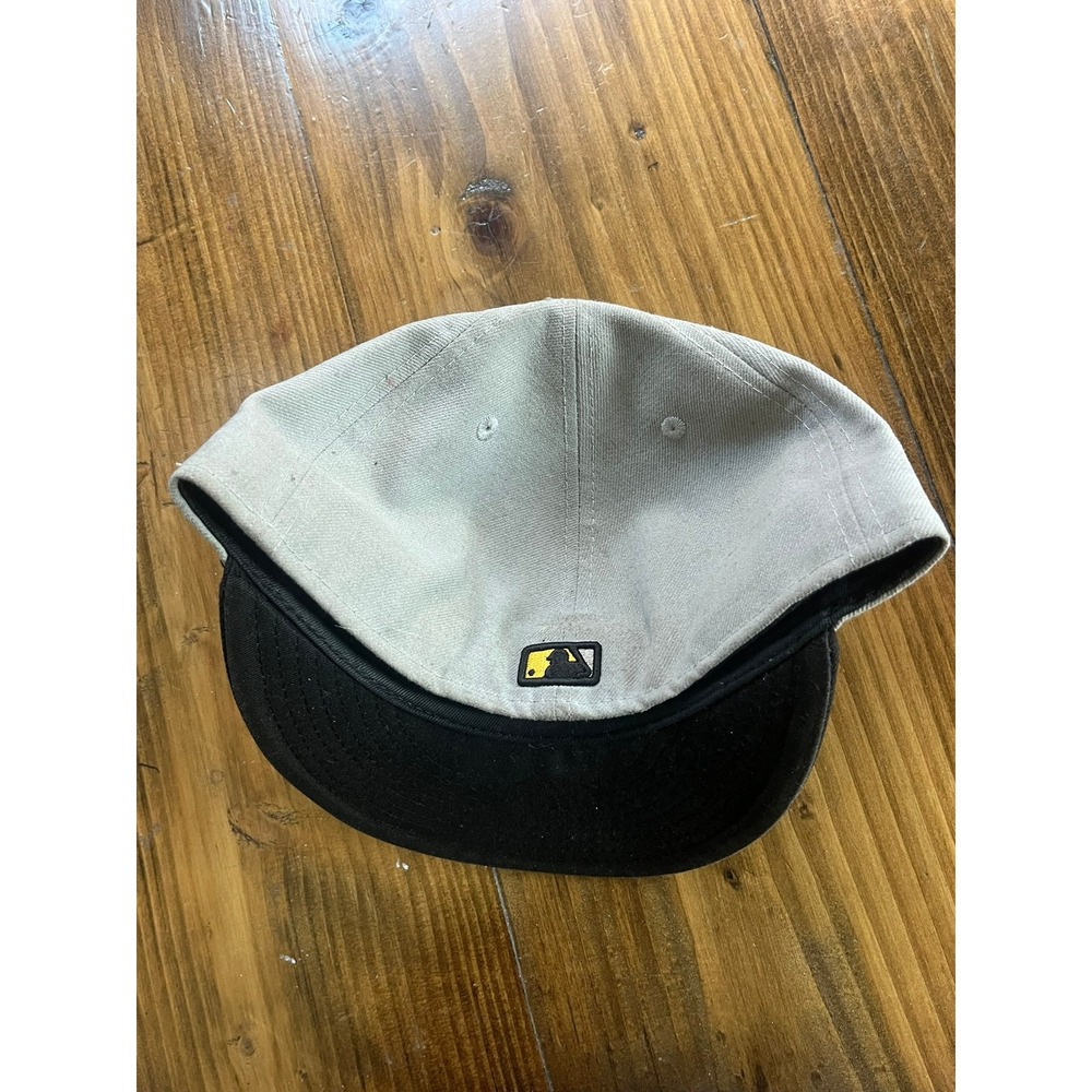 New Era 59FIFTY Pittsburgh Pirates MLB Fitted Hat Grey Black 7 3/8 Cap‎ - Picture 2 of 7